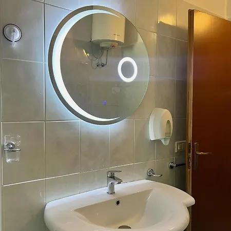 'marina' Apartment, Mali I Robit * גולם