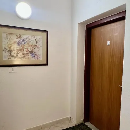 'marina' Apartment, Mali I Robit 公寓 格勒姆
